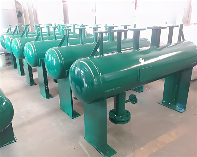 锅炉和平和平和平分汽缸工作压力 0.8‑2.5MPa 工业蒸汽分配分气缸 锅炉和平和平和平分汽缸工作压力 0.8‑2.5MPa 工业蒸汽分配分气缸